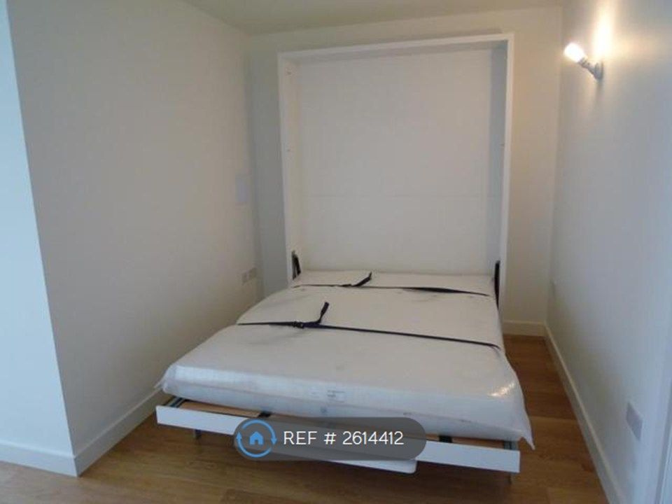 Property photo 3 of 8 Bed