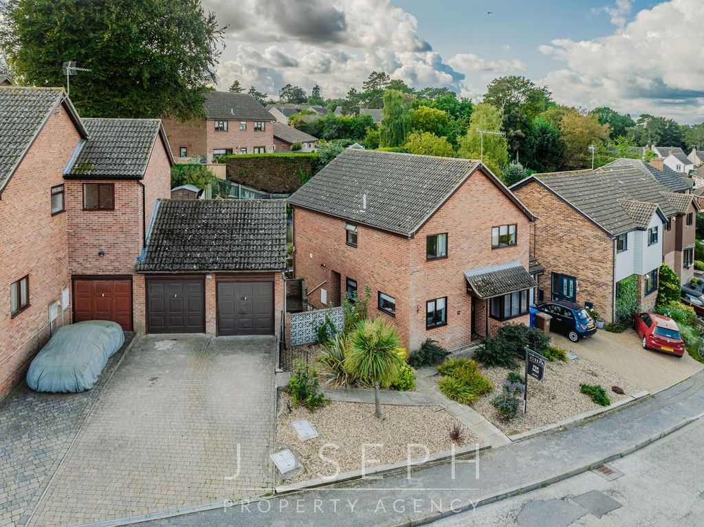 Property photo 1 of 20