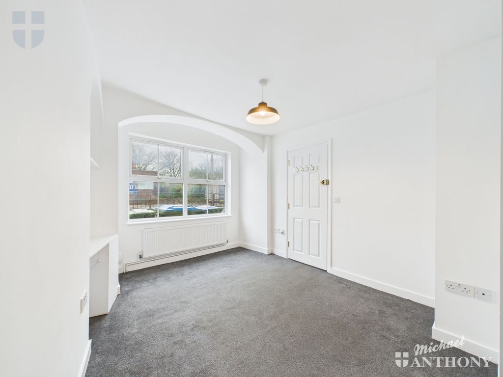 Property photo 2 of 6 Cam03218G0-Pr0887-Still005