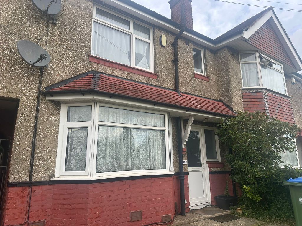 Property photo 2 of 18