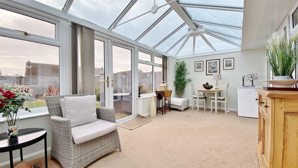 Property photo 2 of 17 Sun Room