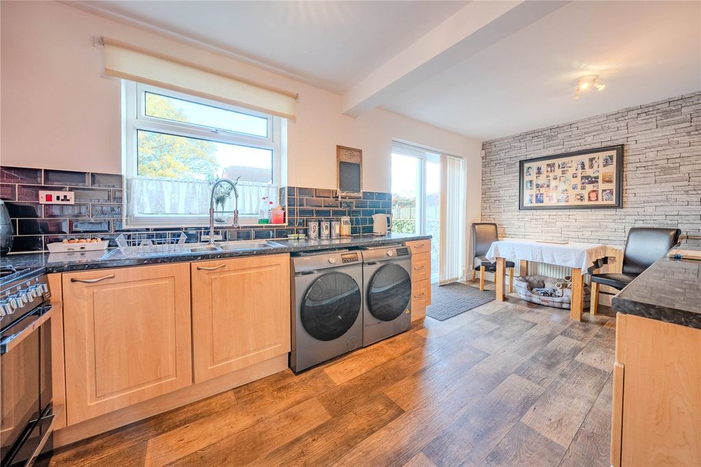 Property photo 3 of 16 Picture No. 07