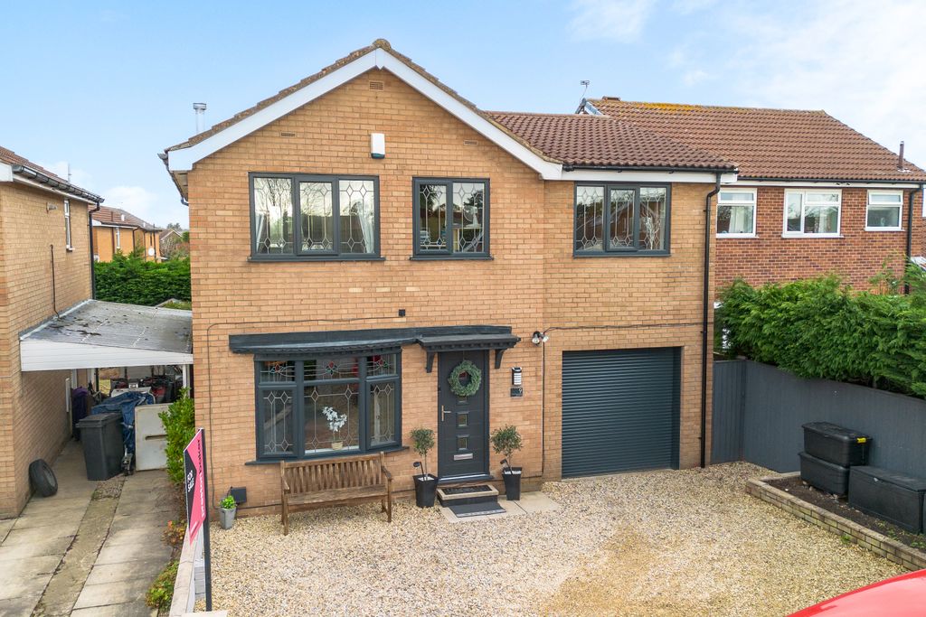 Property photo 1 of 12 Corncroft2