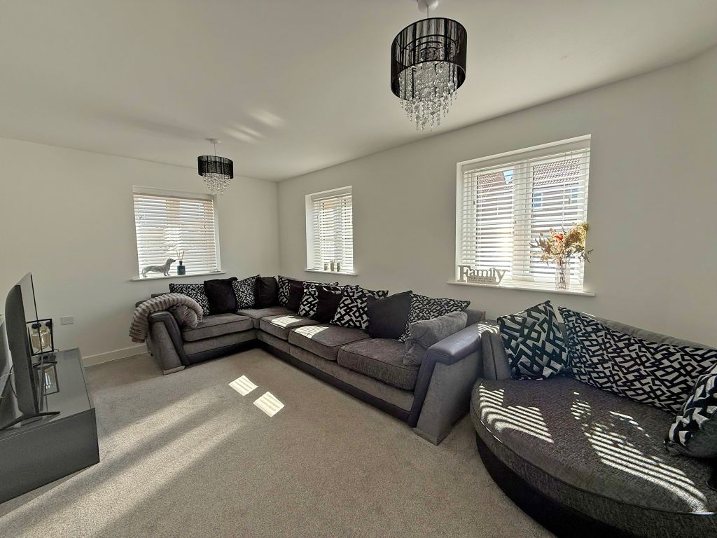 Property photo 3 of 14 Img_5424