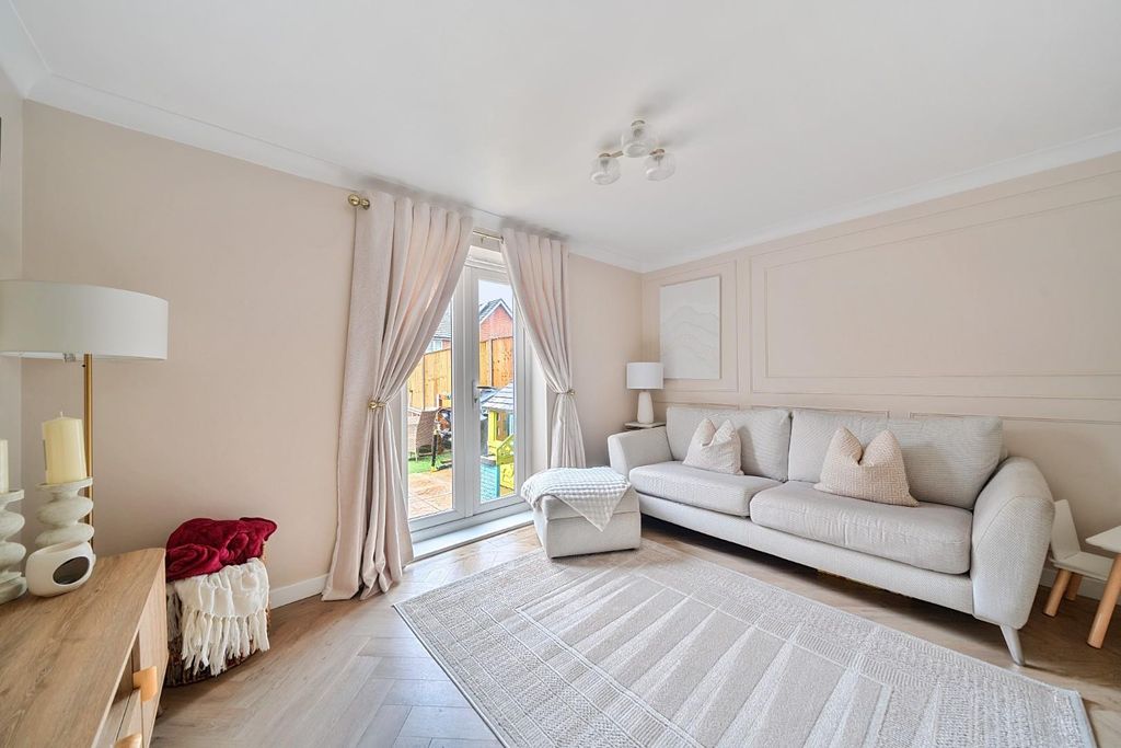 Property photo 3 of 22 1397054-3-696136E88d8Ad-Arw-1.Jpg