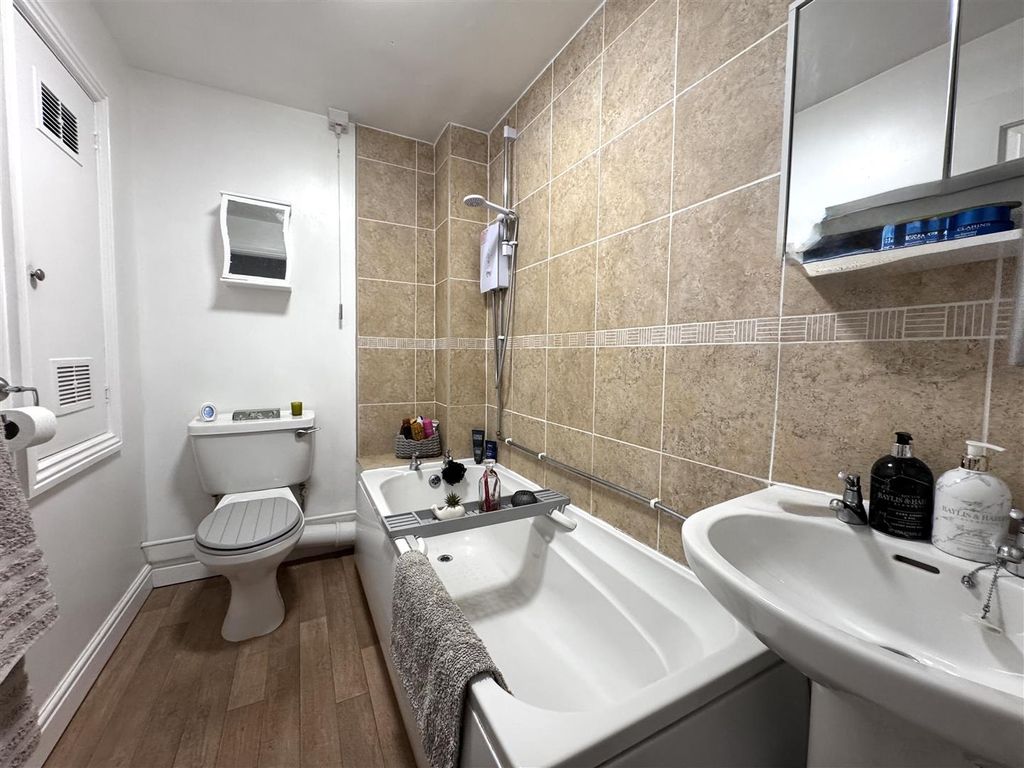 Additional image 16 of 2 bed town house to rentDarton Street, Barnsley S70