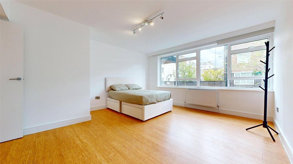 Property photo 2 of 12 Picture No. 30