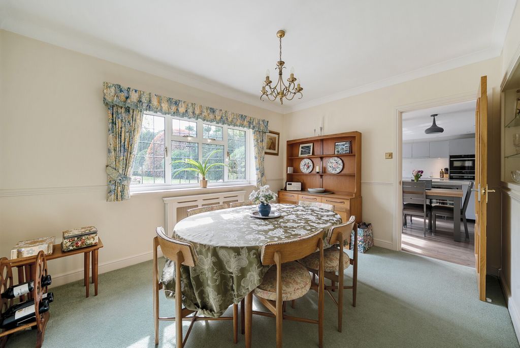 Property photo 2 of 22 Dining Room