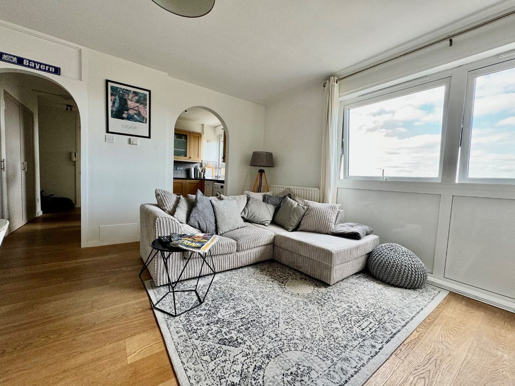 Property photo 2 of 6 347642