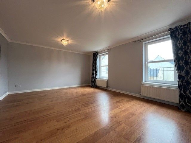 Property photo 2 of 10 Living Room