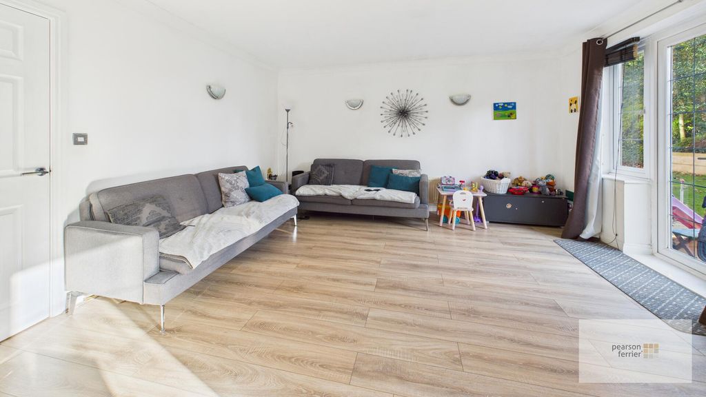 Property photo 2 of 9 Living Room