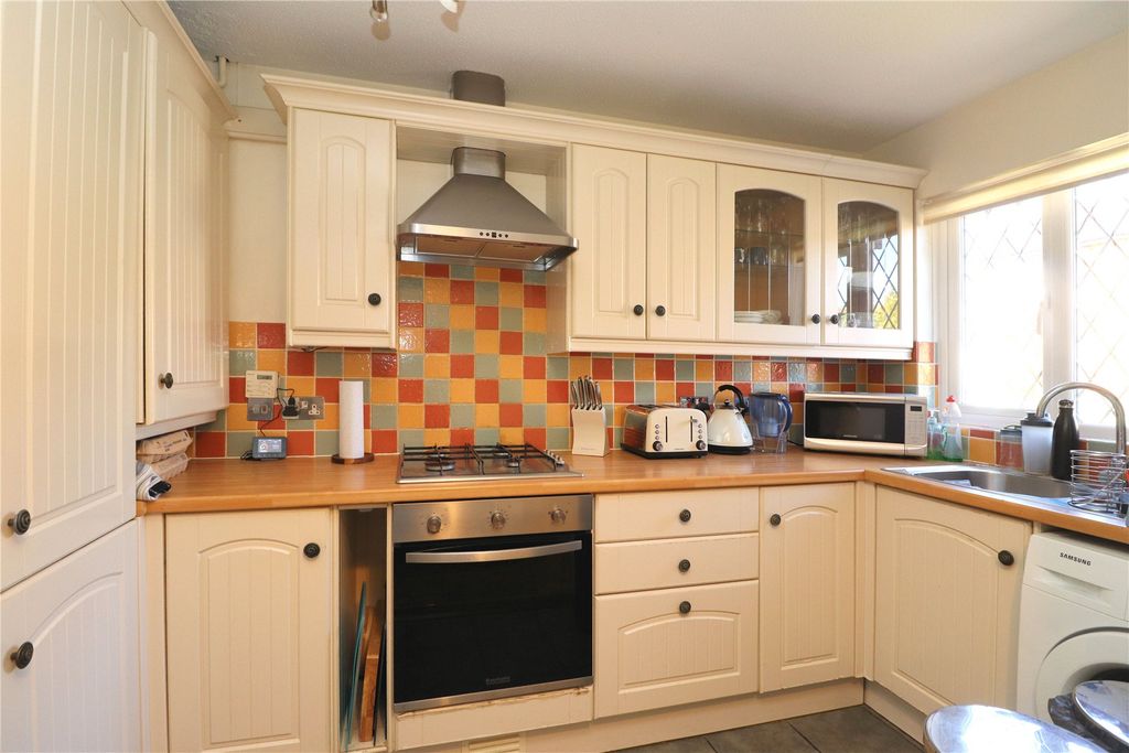 Property photo 2 of 11 Picture No. 10