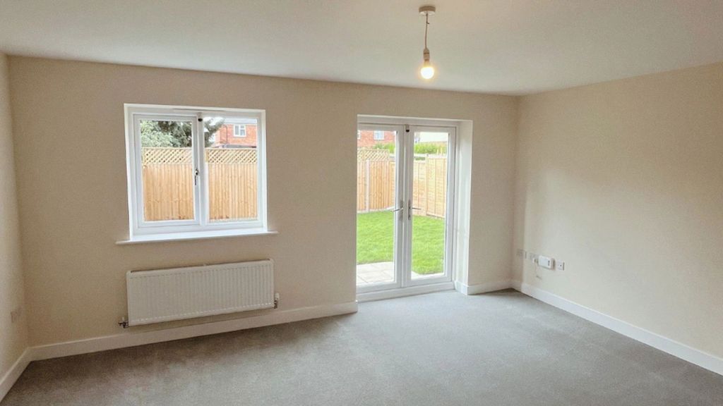 Property photo 3 of 6