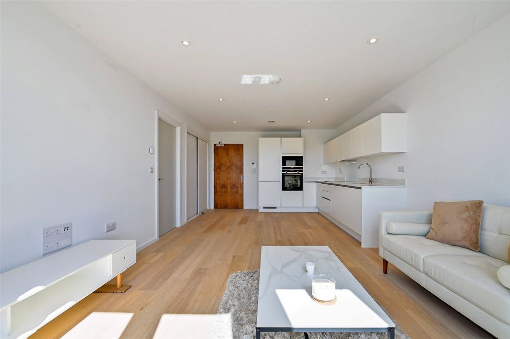Property photo 3 of 6 Picture No. 04