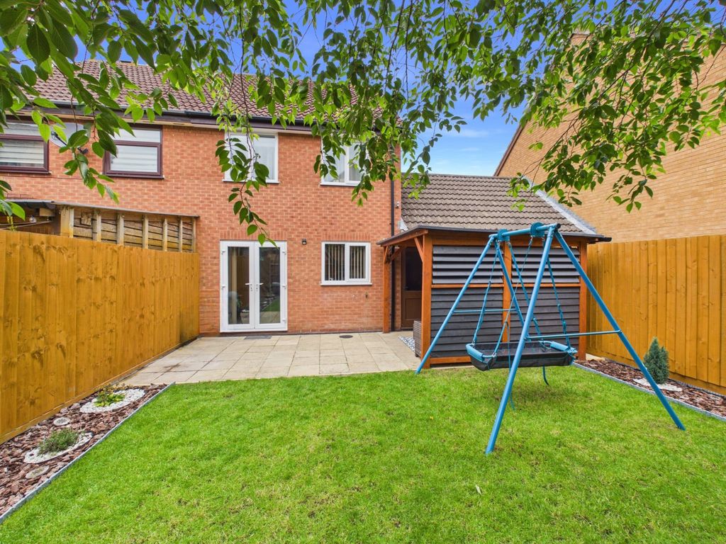 Property photo 2 of 17 2. Cam04922G0-Pr0158-Still022