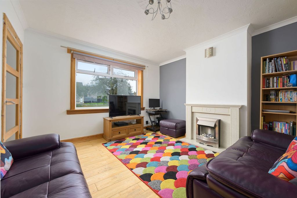 Property photo 2 of 22