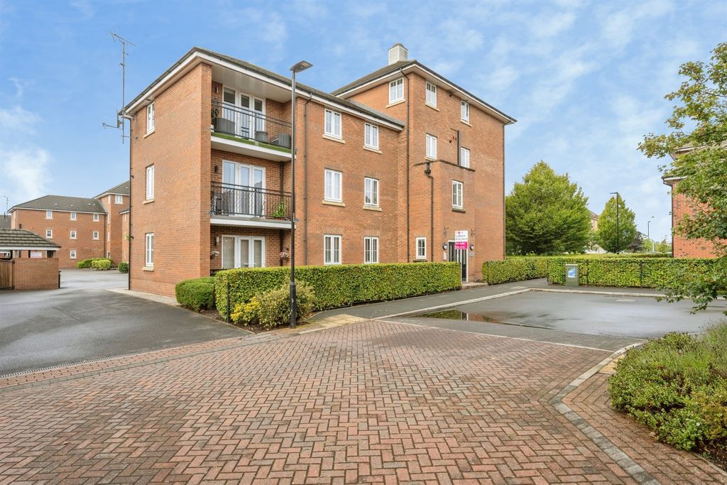 Property photo 1 of 12