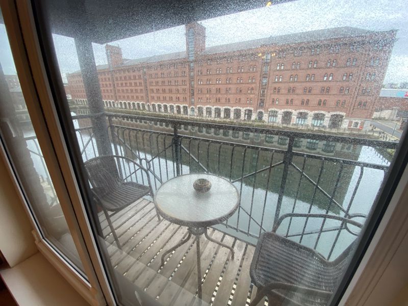 Property photo 1 of 11 Balcony