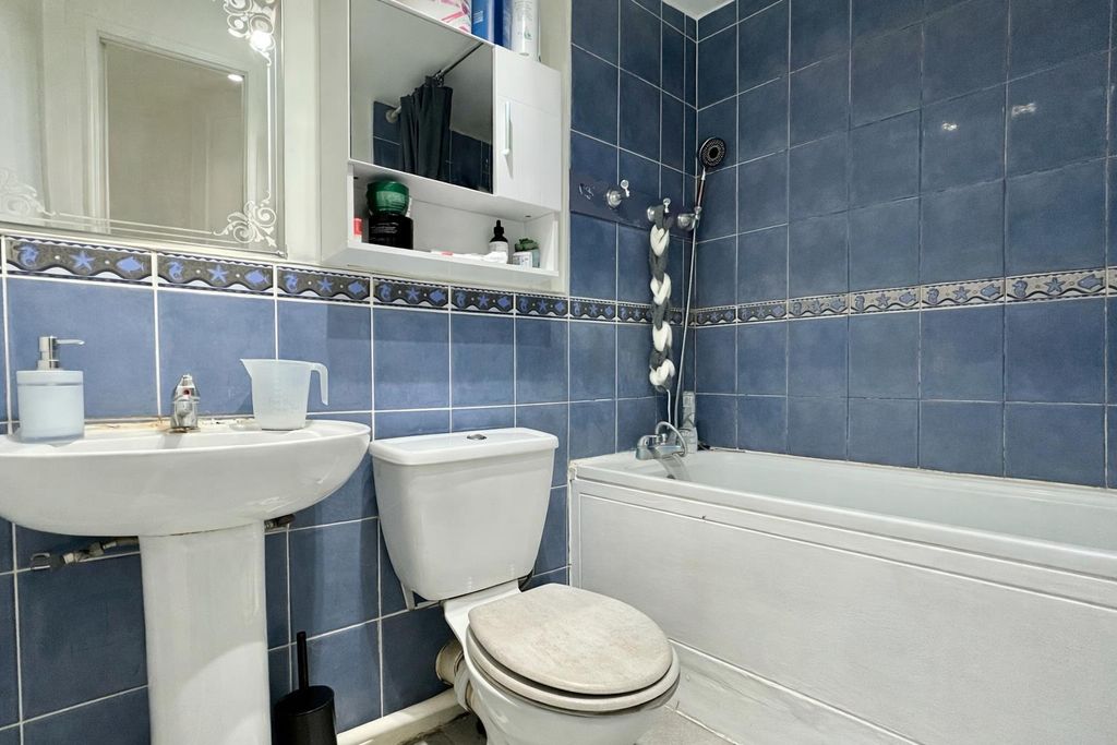 Property photo 3 of 11 cc176429-Bfa8-4Fab-Bb72-70E5399B57Df.Png