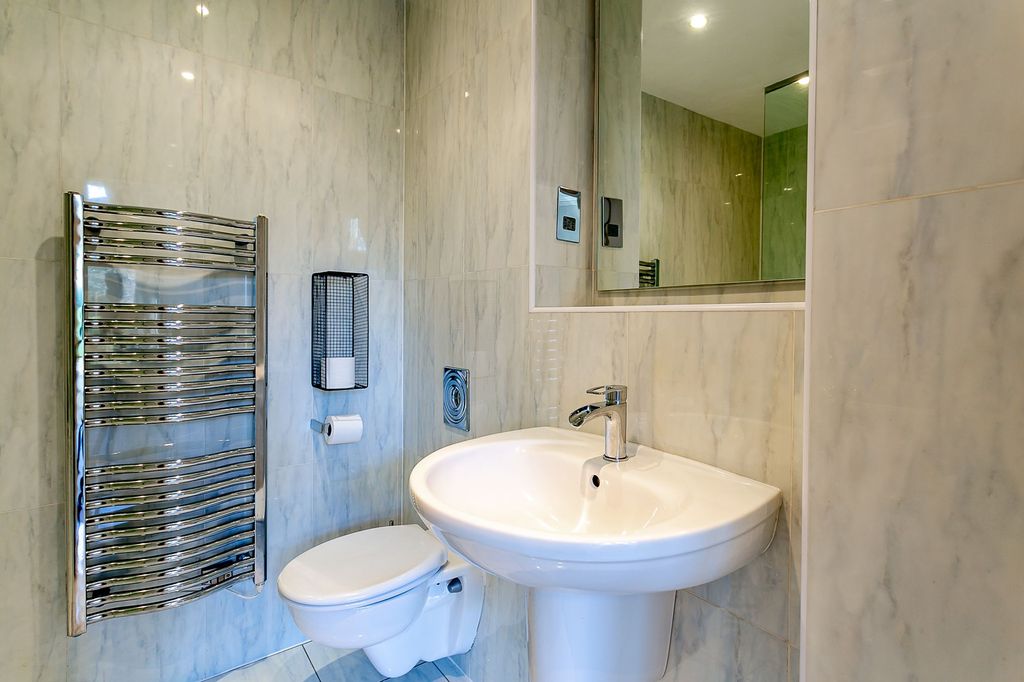 Additional image 7 of 2 bed flat for saleRoseville Avenue, Harrogate HG1