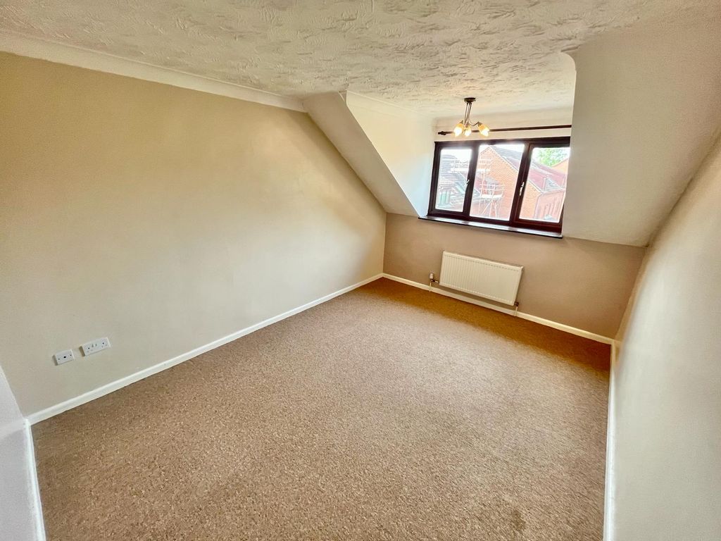 Property photo 3 of 10 Image