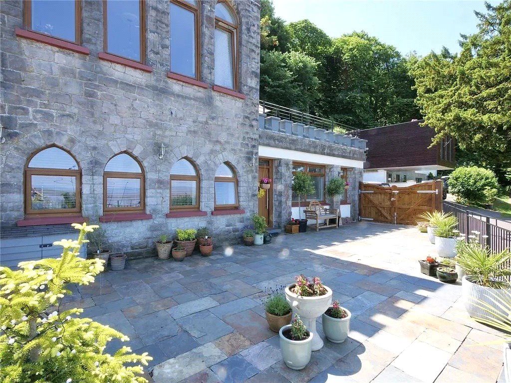 Property photo 2 of 30 Picture No. 22