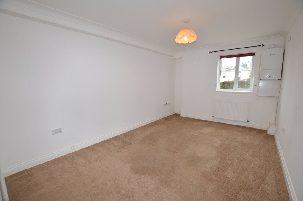 Property photo 3 of 6 Picture No. 13