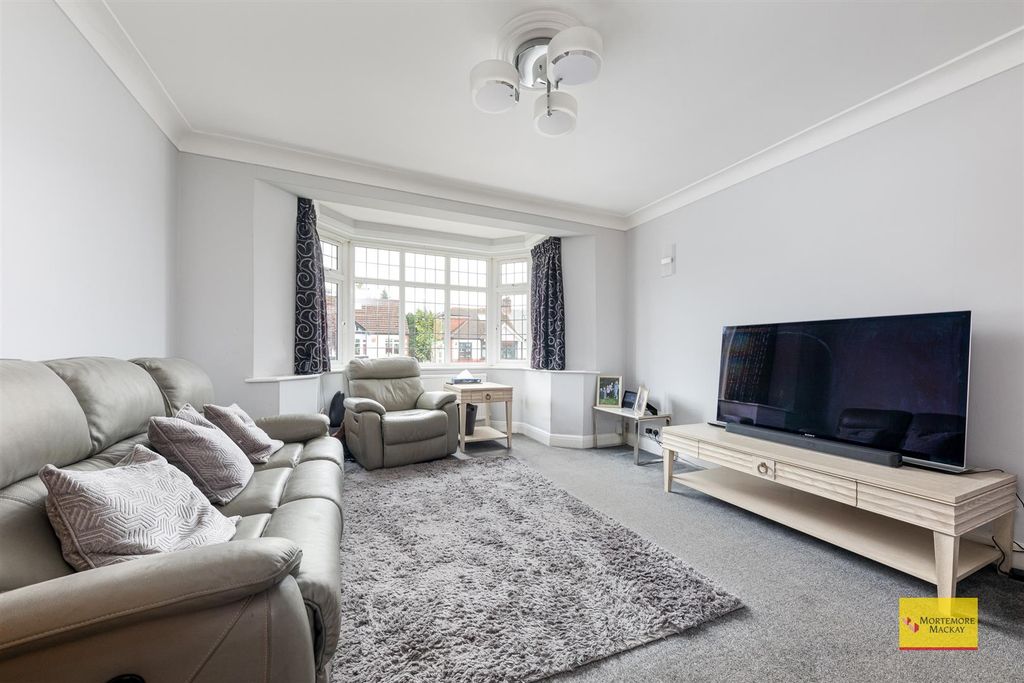 Property photo 2 of 17 012.Jpg