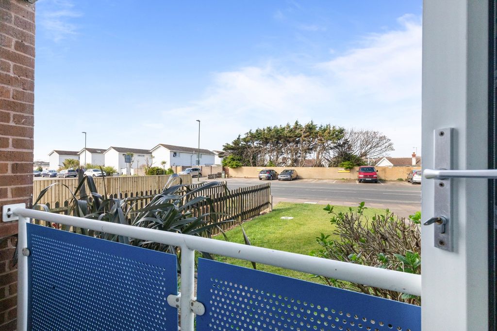 Property photo 2 of 10 4112436