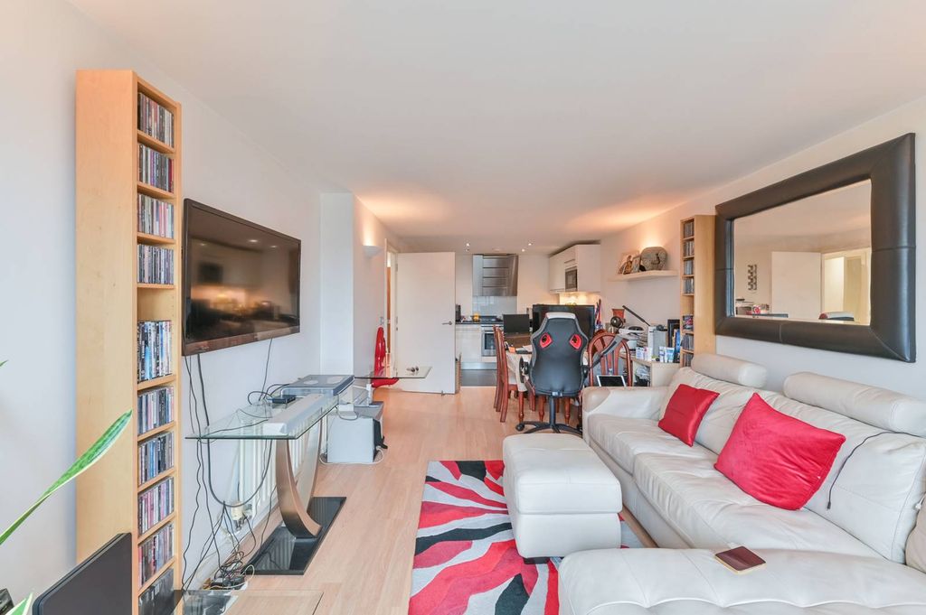 Property photo 3 of 12