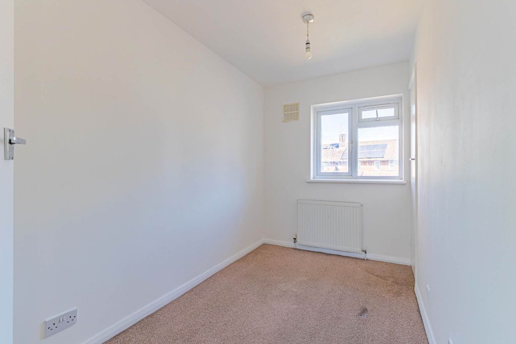 Property photo 2 of 16 Photo