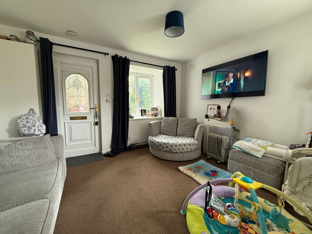 Property photo 2 of 6