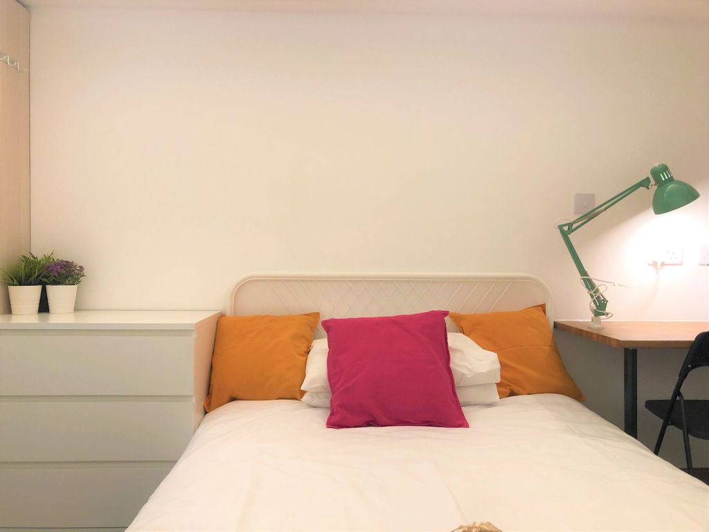 Property photo 1 of 7 A Cozy And Tidy Single Bedroom Featuring A Comfort...