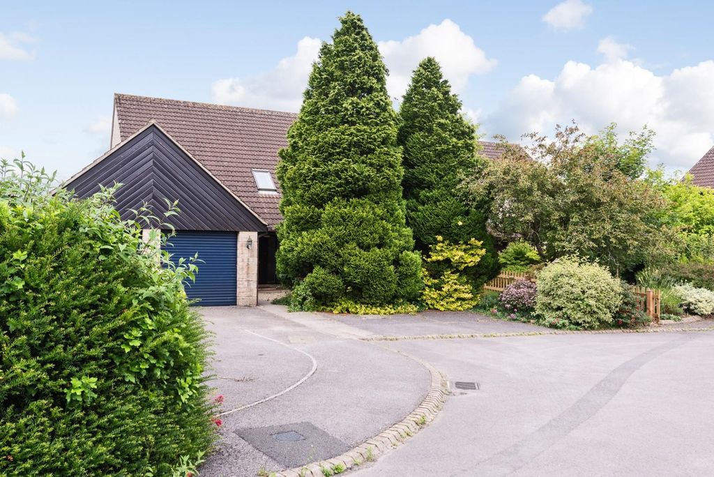 Property photo 1 of 17 12 Trimnells, Colerne, Wiltshire Sn14 8Ep-2 (1).Jp