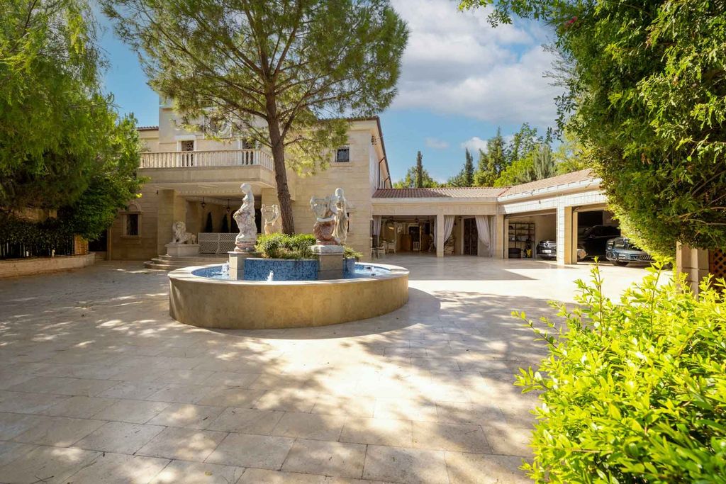 Property photo 1 of 29