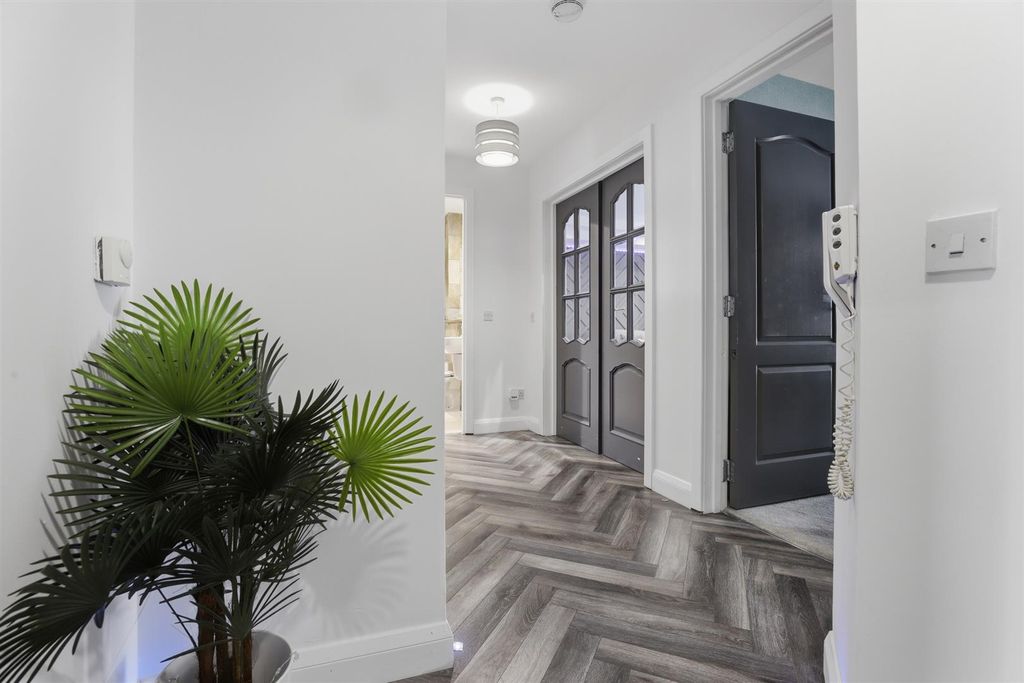 Property photo 2 of 32 2.Jpg