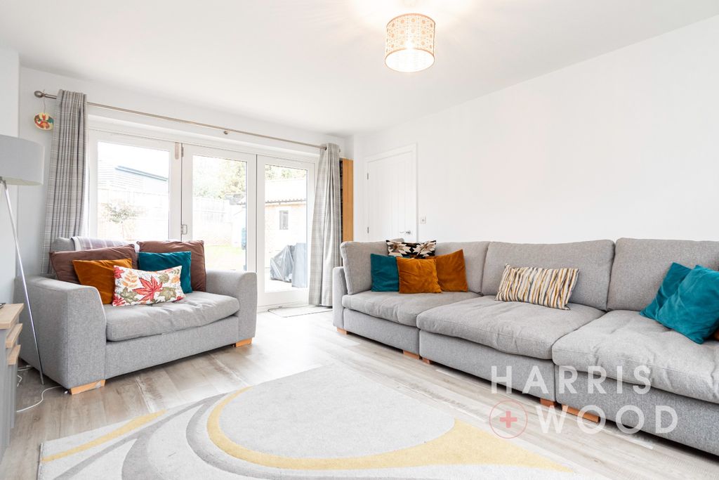 Property photo 3 of 28 4525923