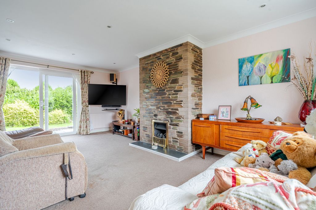 Property photo 3 of 15 1519885-8-1A091A6...