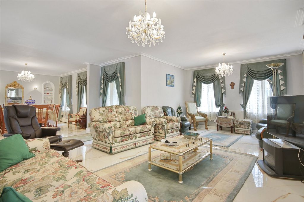 Property photo 1 of 15 Picture No. 12