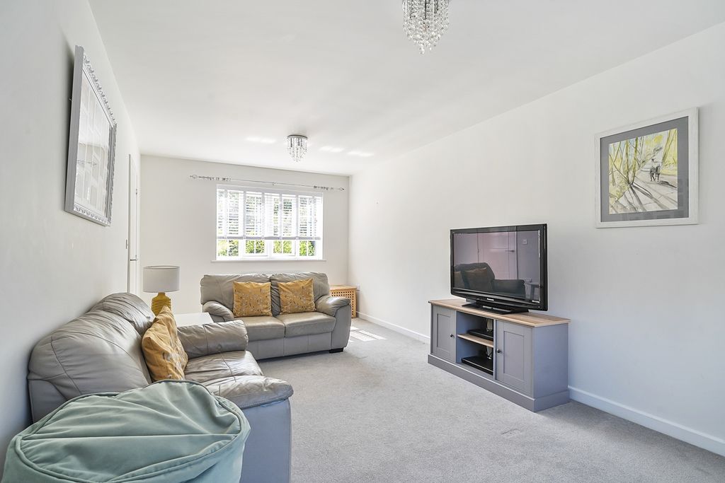 Property photo 3 of 18 1323994-19-6870Bec440E52