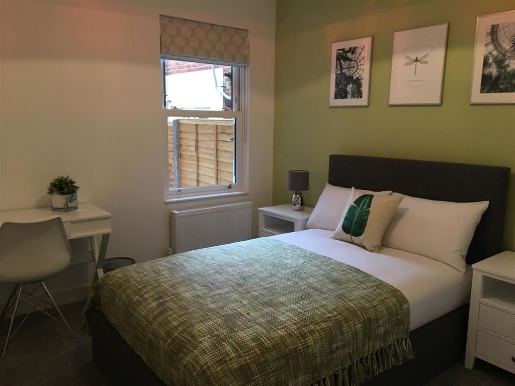 Property photo 2 of 23 Room Two &amp; Ensuite