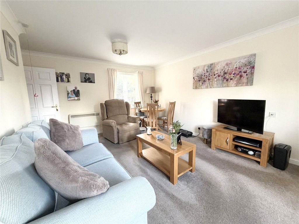Property photo 3 of 15 Picture No. 04