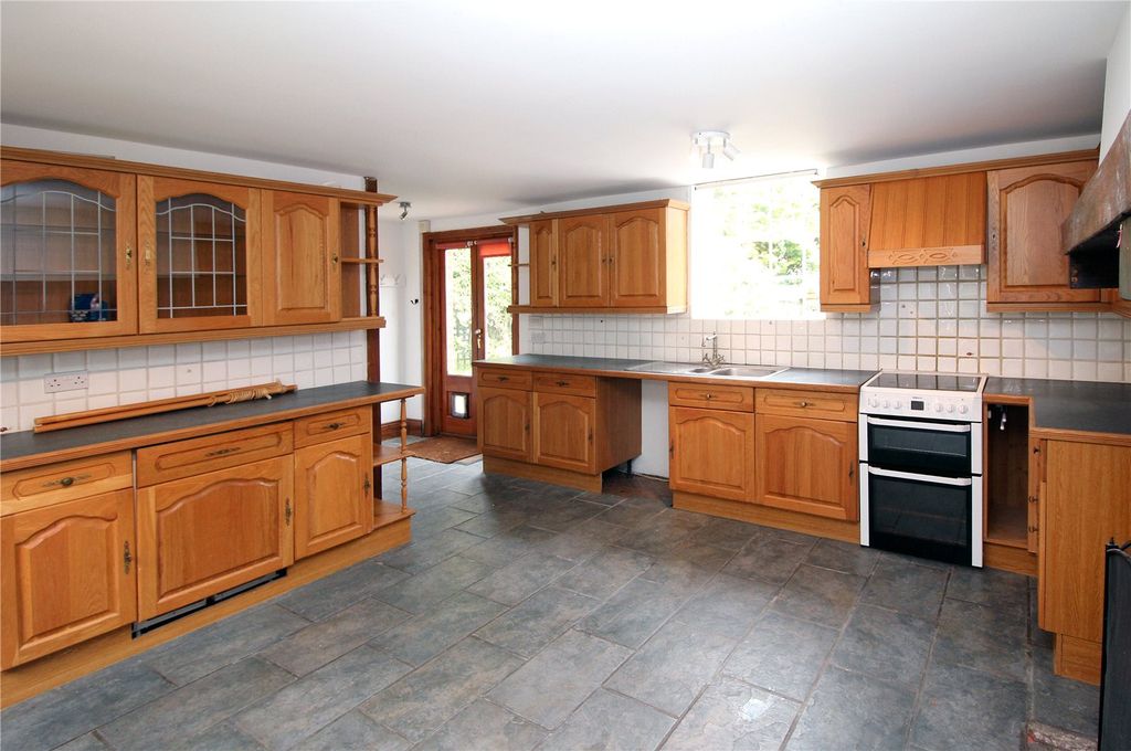 Property photo 3 of 9 Picture No. 10