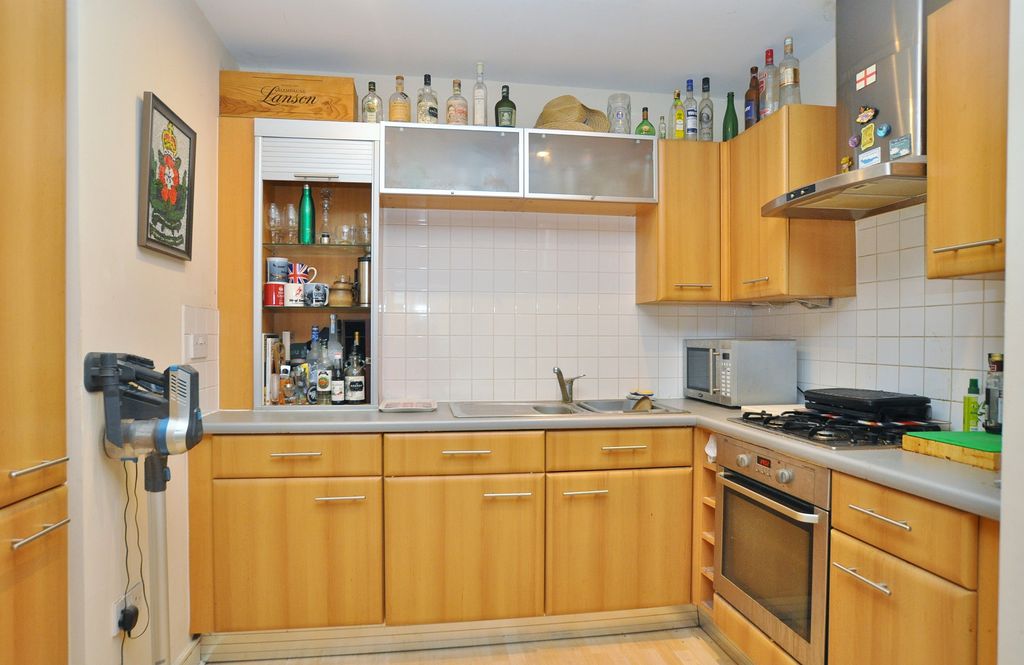 Property photo 3 of 21