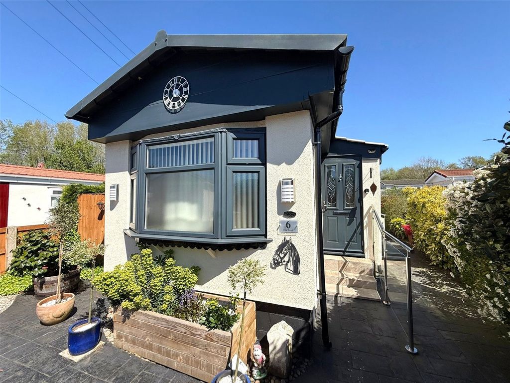 Property photo 1 of 13 Picture No. 12