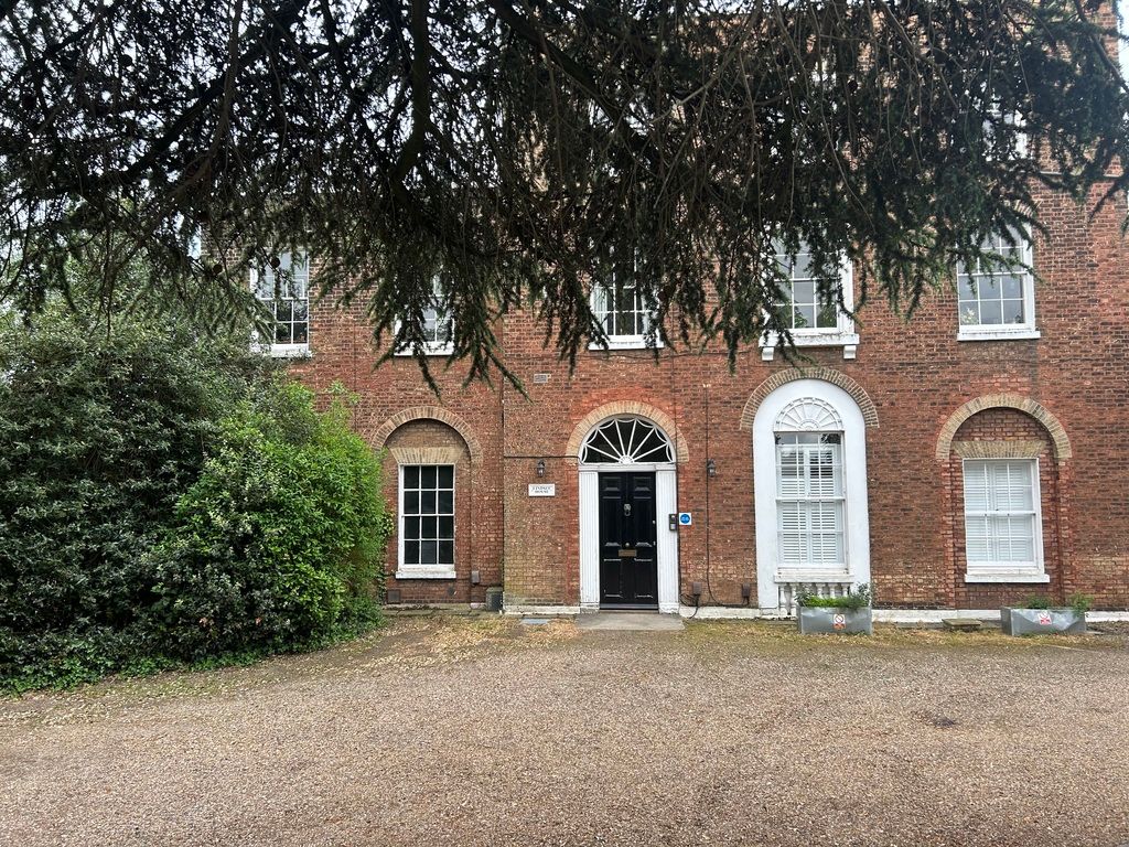 Property photo 3 of 31