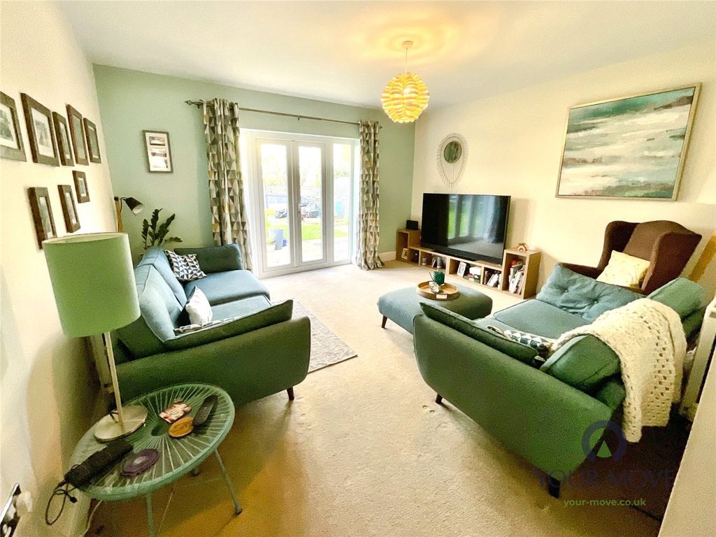 Property photo 2 of 15 Picture No. 12