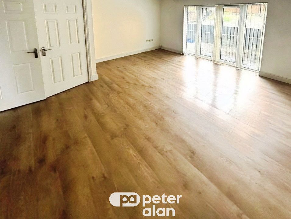 Property photo 2 of 11 Image