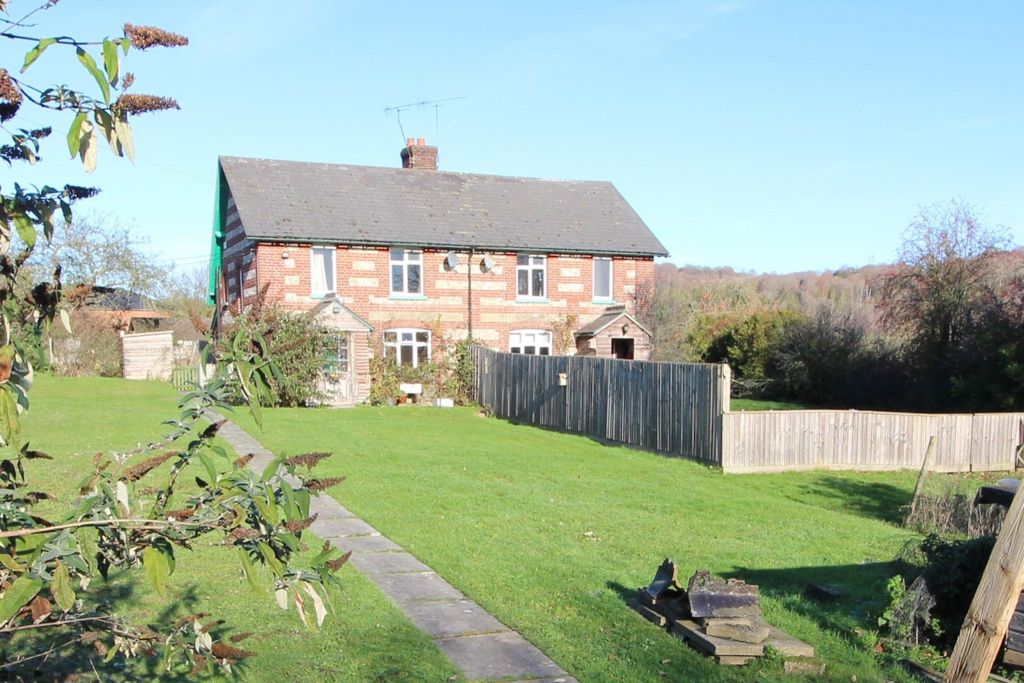 Property photo 1 of 27 The Cottages