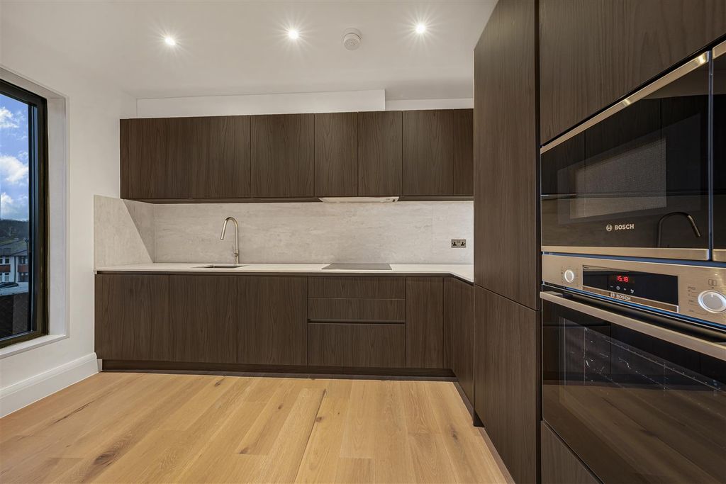 Property photo 2 of 14 Dsc04100.Jpg